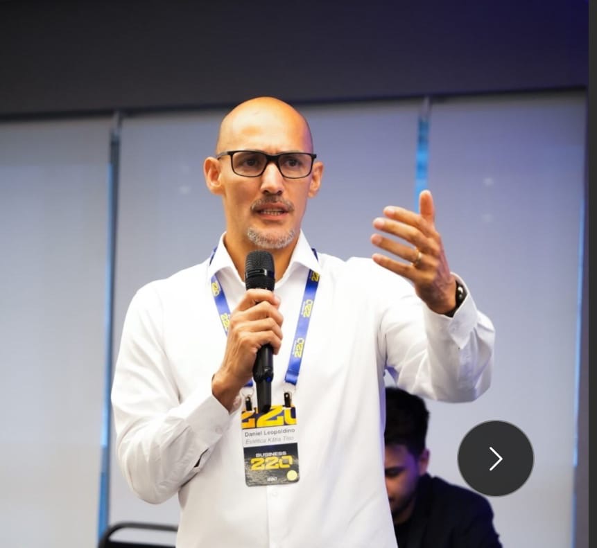 Daniel Leopoldino em palestra vibrante